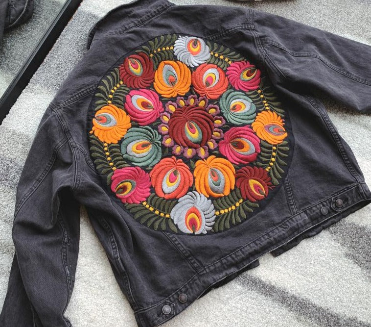 Gypsy Lady Floral Embroidered Denim Jacket. Casual Chic Bohemian Fabness!